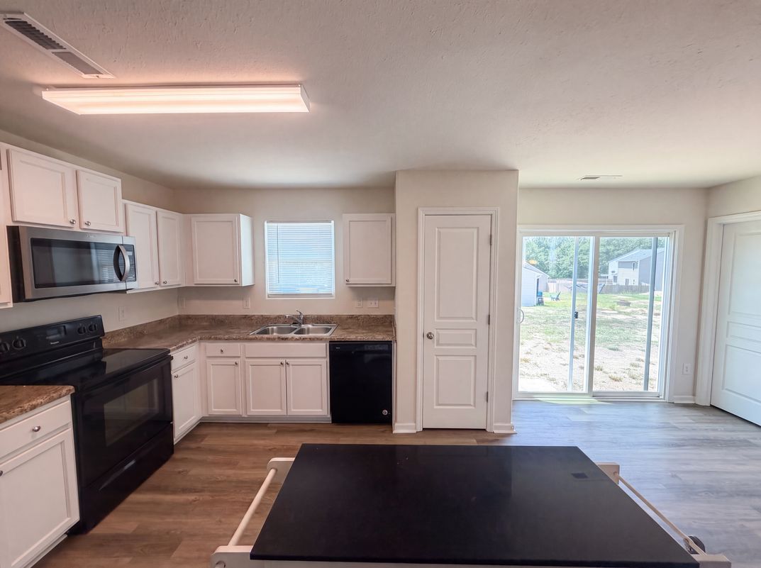 Property photo 2 of 150 Sumter Ct