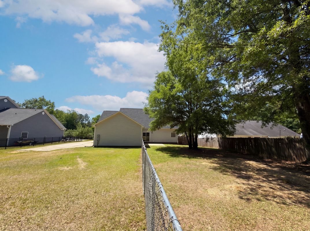 Photo 5 of 21 of 4217 Strickland Ct, Lancaster, SC