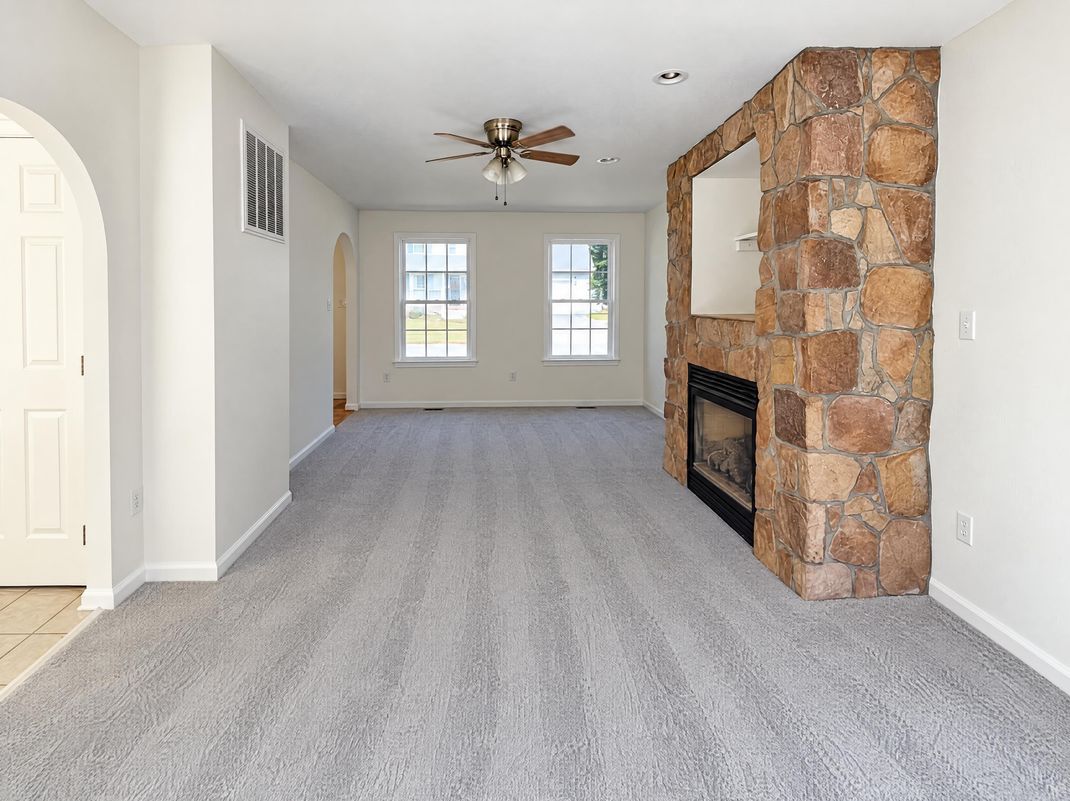 Property photo 3 of 1051 Stagecoach Trl