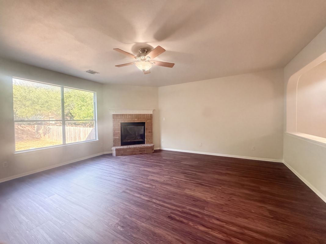 Property photo 3 of 2404 Danciger Ln