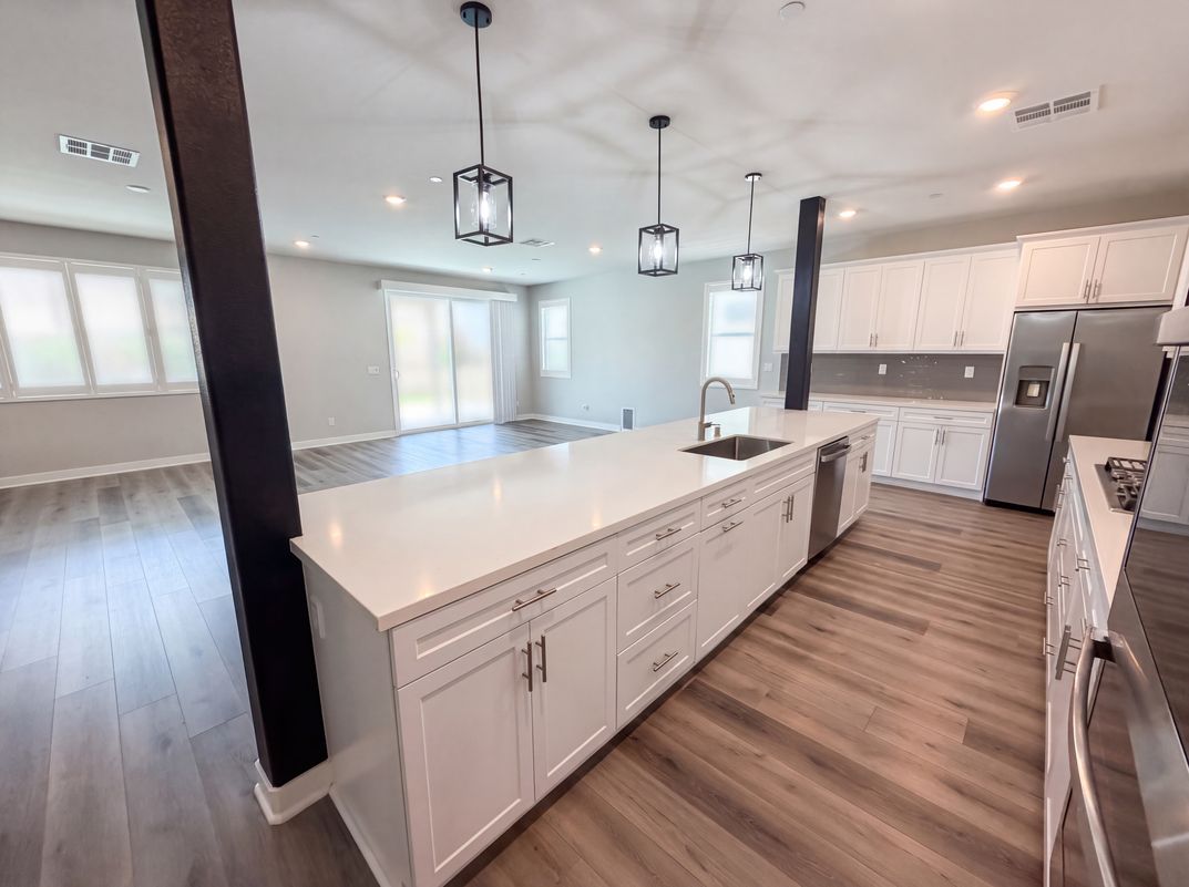 Property photo 2 of 26315 Silver Birch