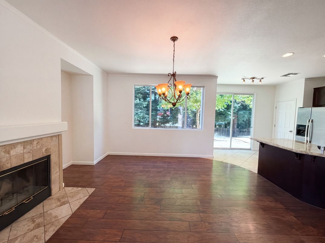 Property photo 3 of 2805 Aquamarine Cir