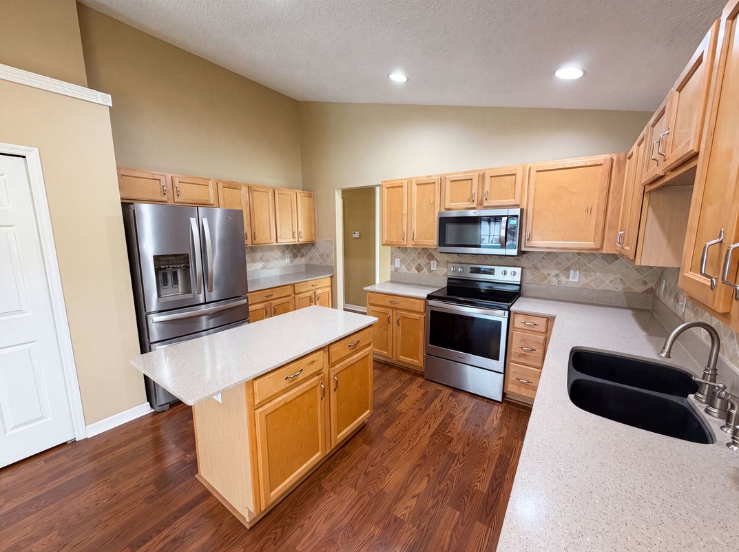 Photo 11 of 31 of 3788 Seminole Dr, Orlando, FL