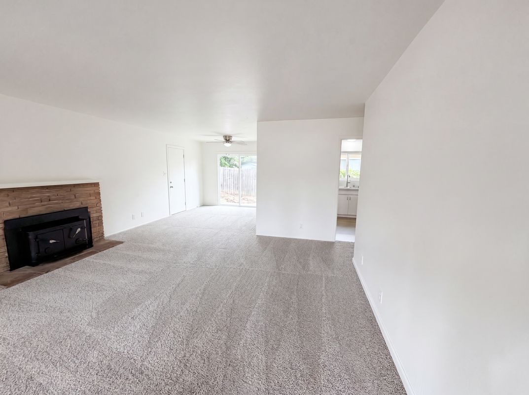Property photo 3 of 648 Lewis Ave