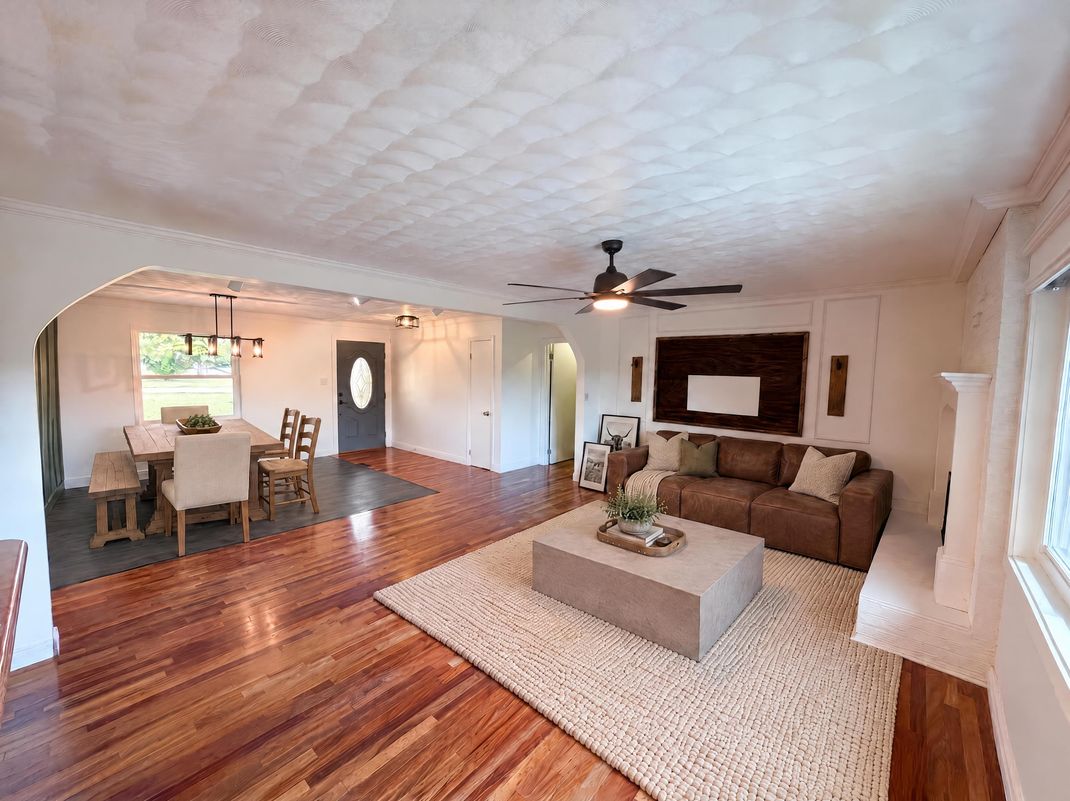 Property photo 3 of 302 Sunset Ln