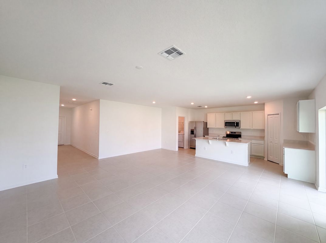 Property photo 3 of 2142 Lasso Loop