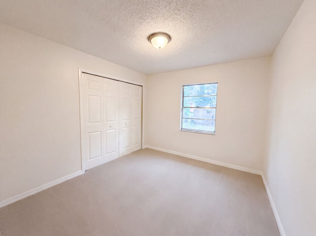 Photo 4 of 20 of 4209 E Alene Dr, Tampa, FL