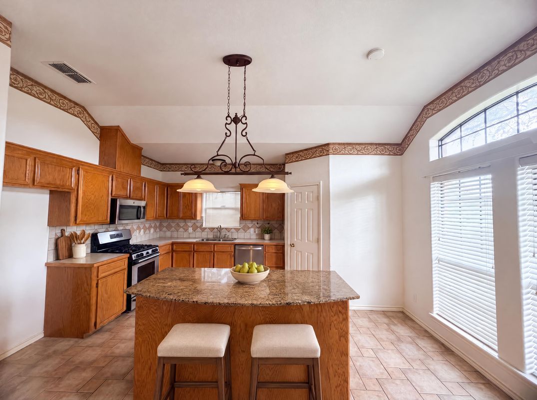 Property photo 2 of 14925 Beal Dr