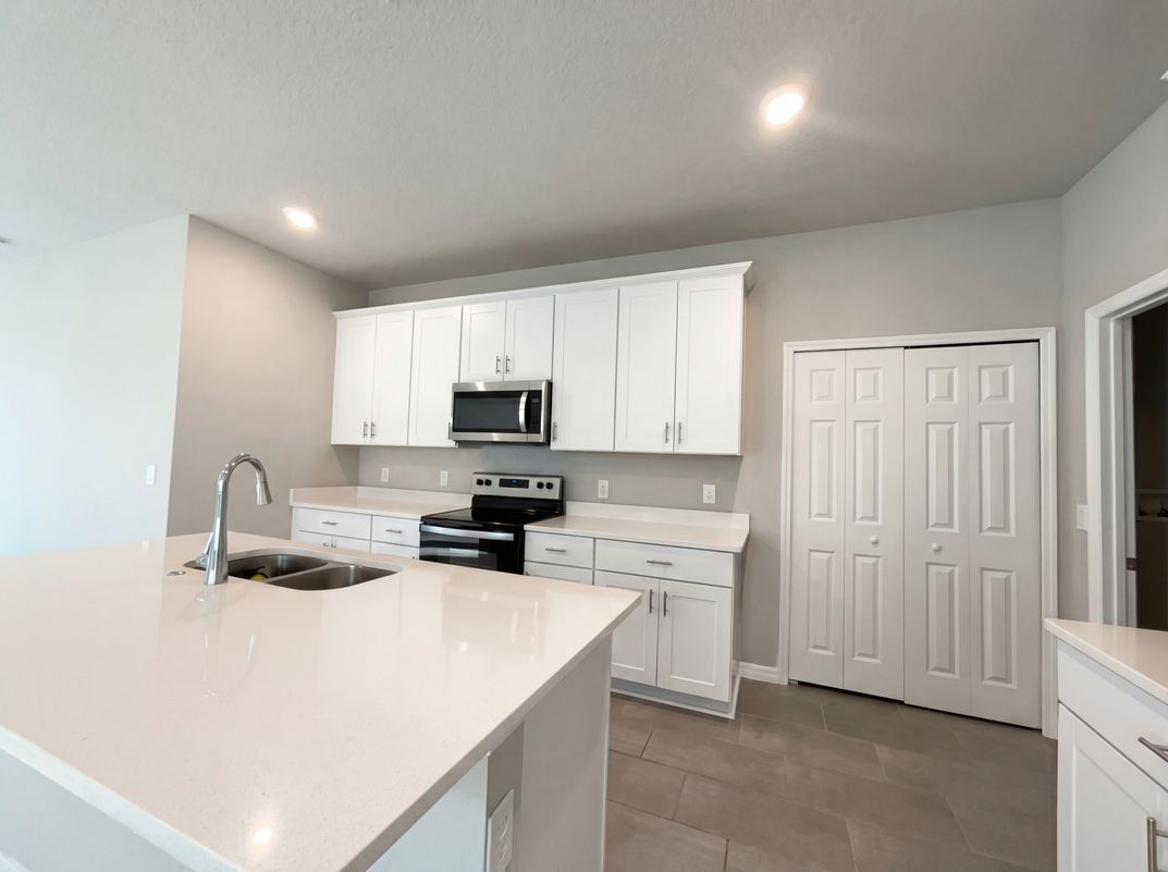 Property photo 2 of 2348 Mystic Maze Ln