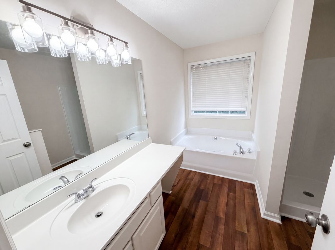 Photo 6 of 34 of 215 Twin Brook Way, Lawrenceville, GA