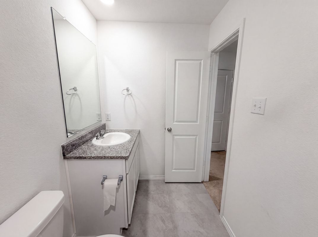 Photo 12 of 18 of 2972 Audles Ln, Dallas, TX