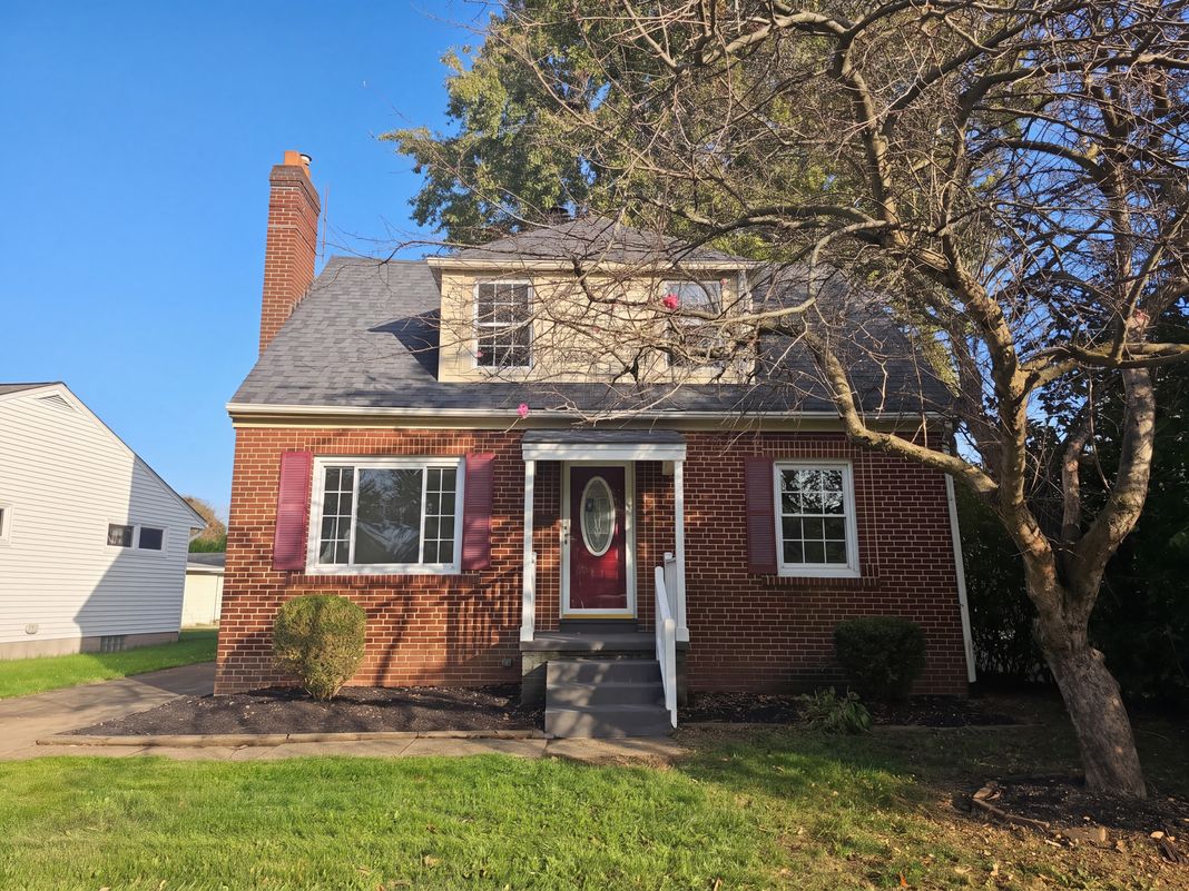 Property photo 1 of 25 Woolf Ave