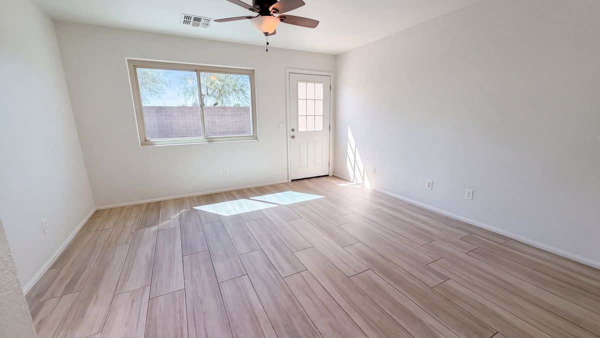 Property photo 3 of 12609 W Pasadena Ave
