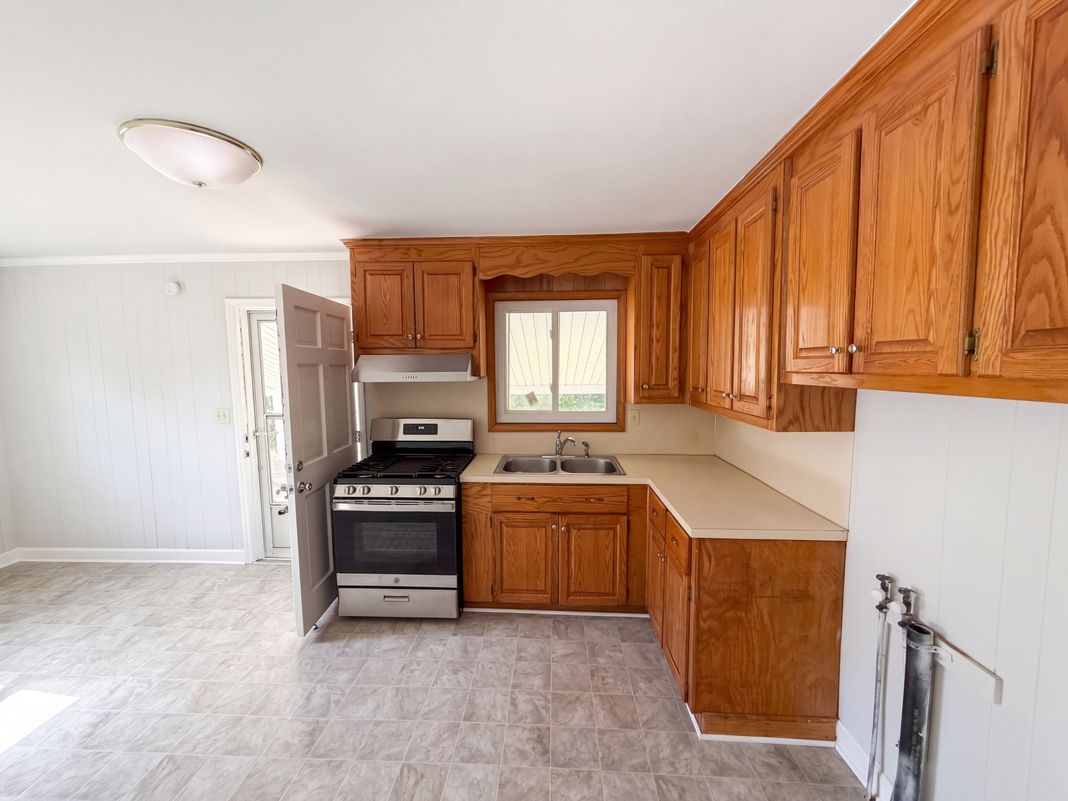 Property photo 3 of 264 Crowell Dr SW