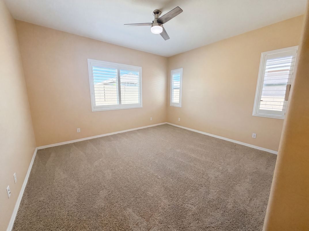 Photo 4 of 37 of 19562 W Wilshire Ave, Buckeye, AZ
