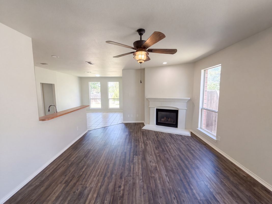 Property photo 3 of 2617 Silver Hill Dr