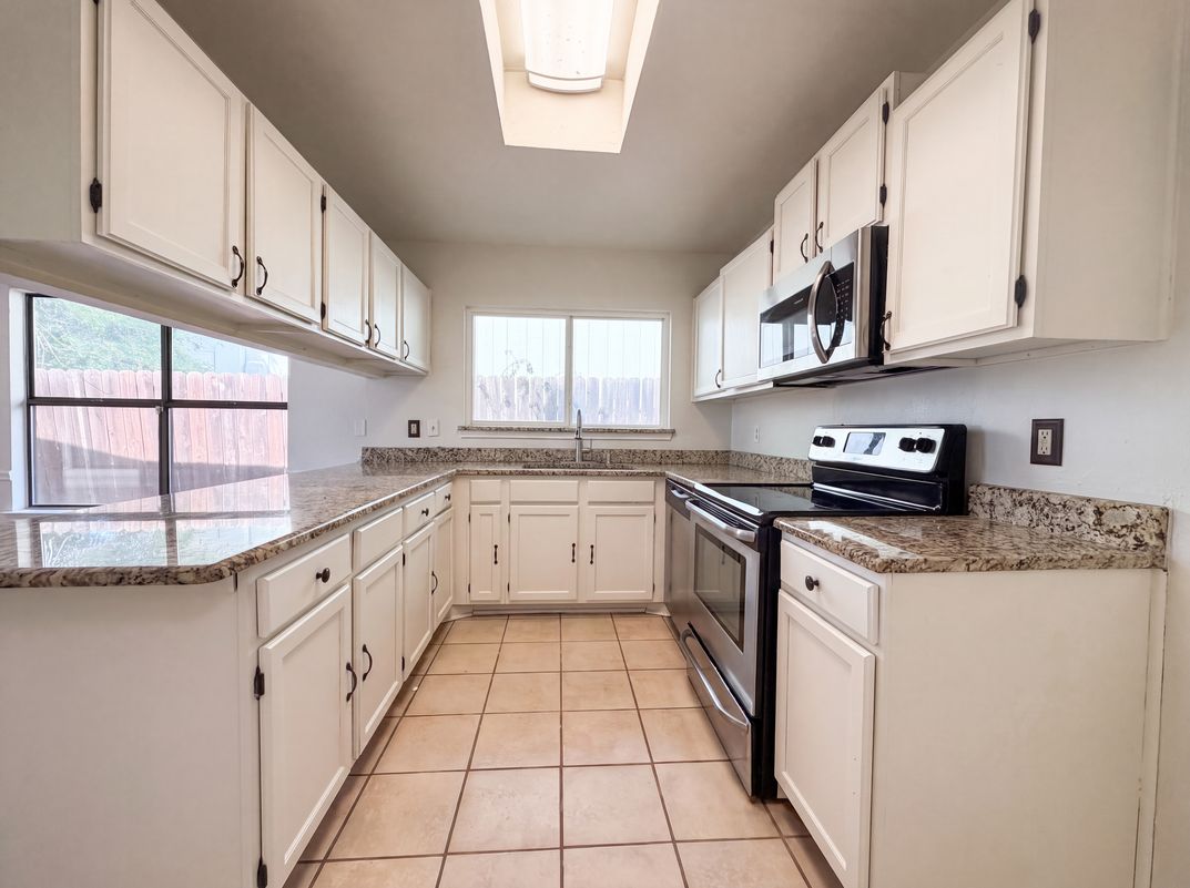 Property photo 2 of 7339 Longing Trl