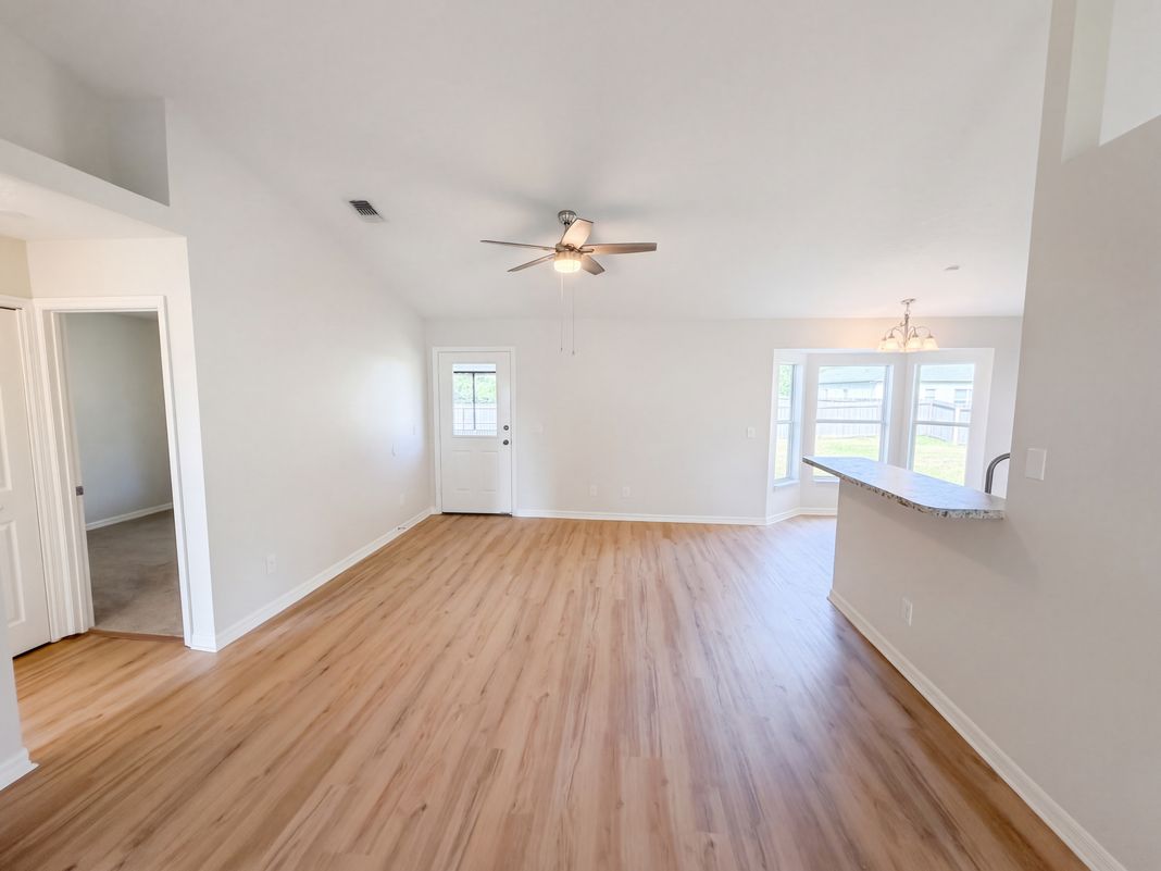 Property photo 3 of 2998 Firwood Ave SE