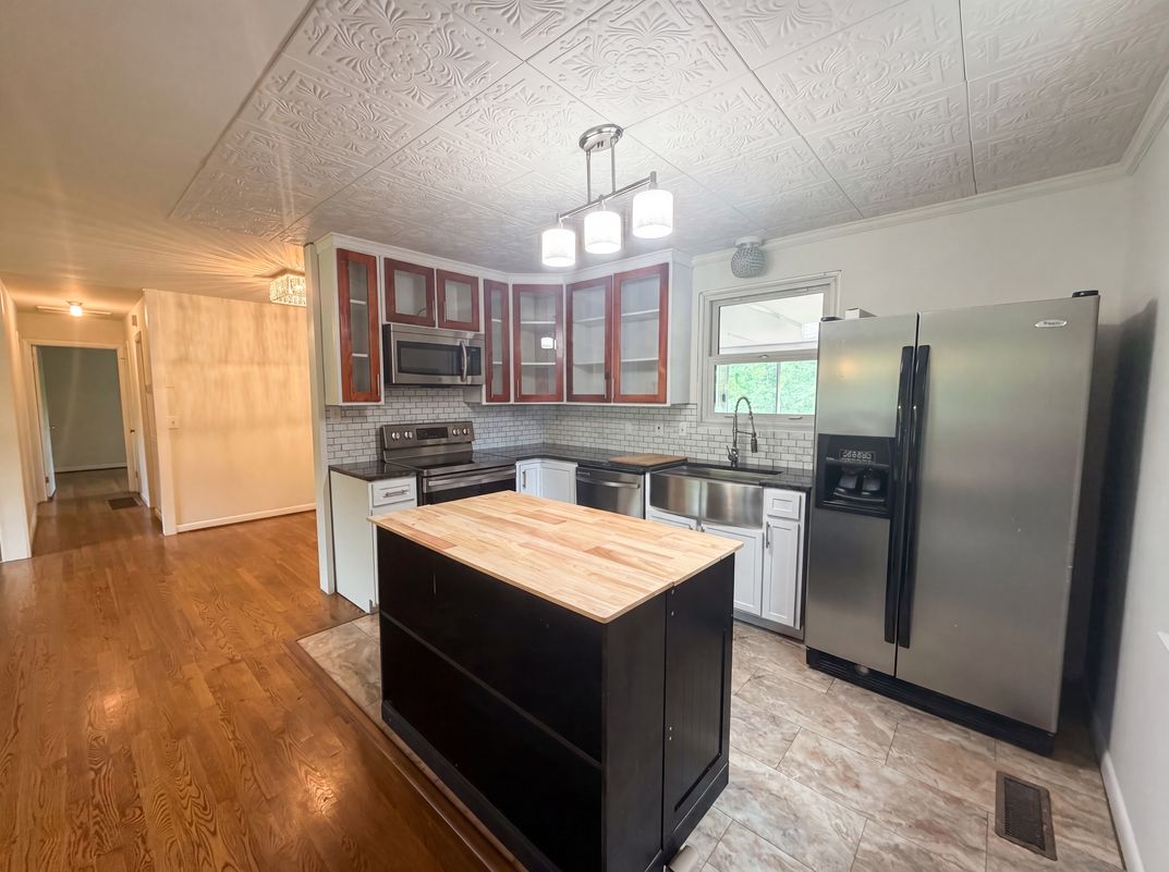 Property photo 2 of 109 Krantz Ct