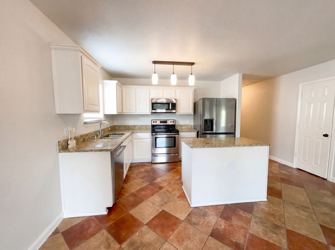 Property photo 2 of 5839 Blonde Cyn