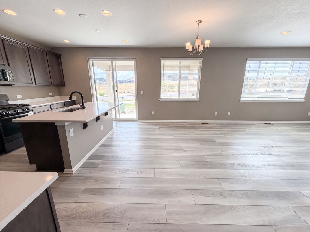 Property photo 2 of 2450 Garganey Dr