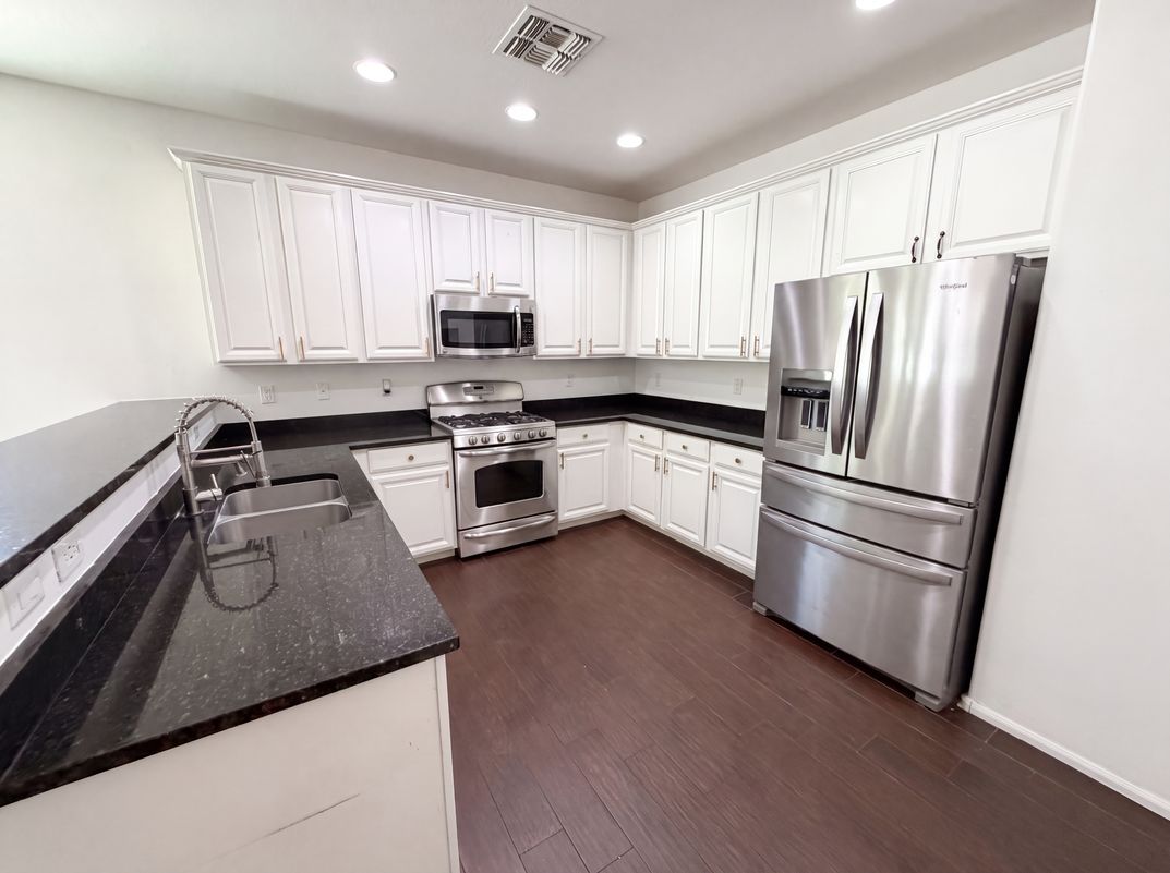Property photo 2 of 4541 S Merriman Way