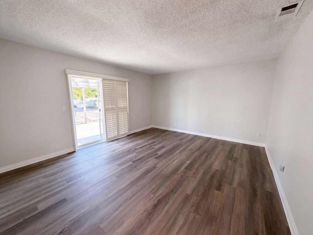 Property photo 3 of 26934 10th St