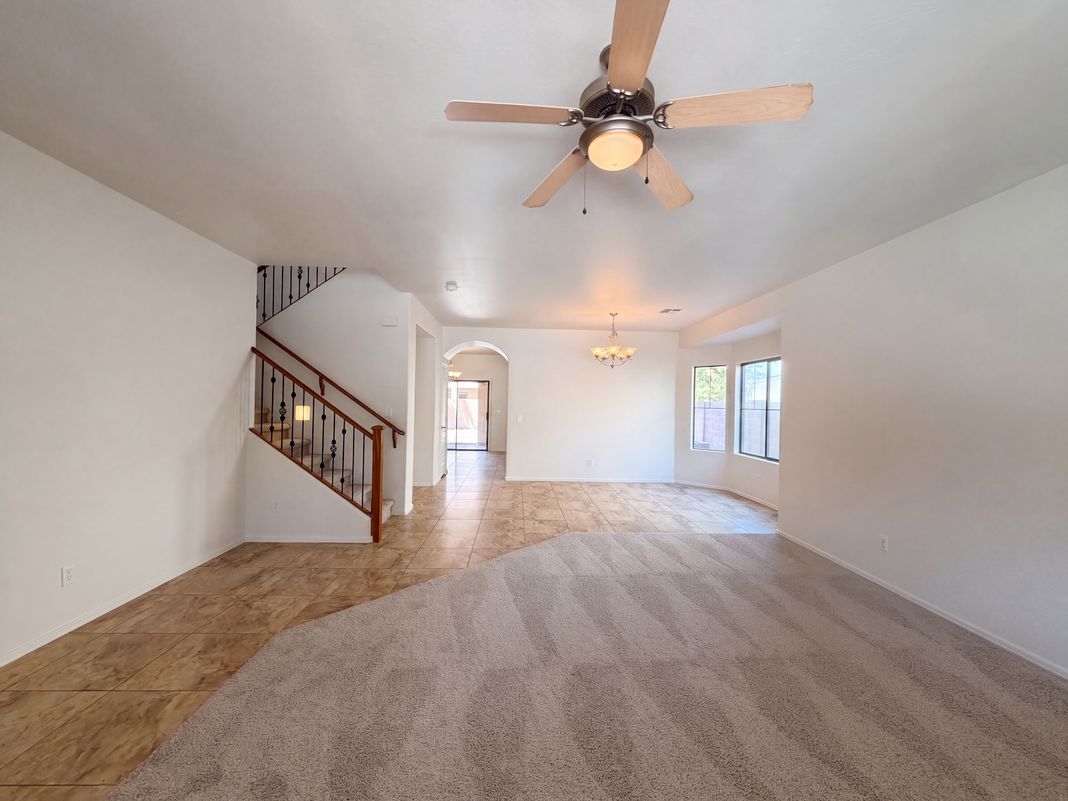 Property photo 3 of 45370 W Horse Mesa Rd