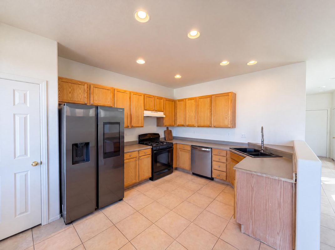 Property photo 2 of 5083 Sagelyn St