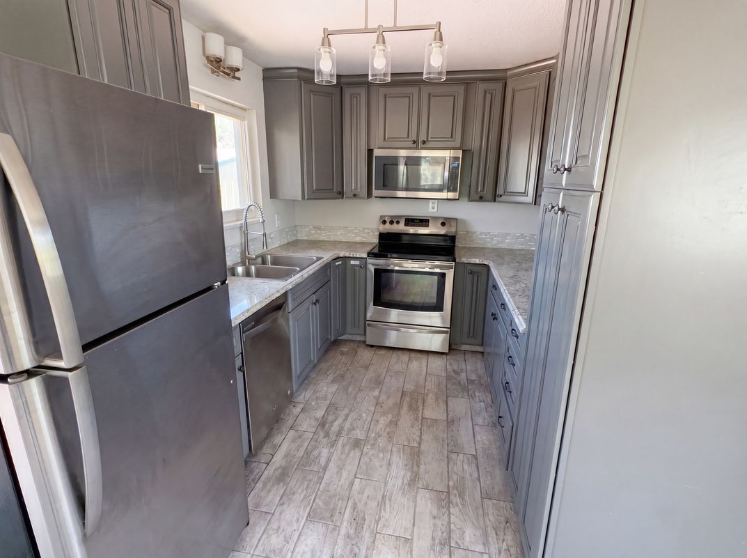 Property photo 2 of 301 4th St