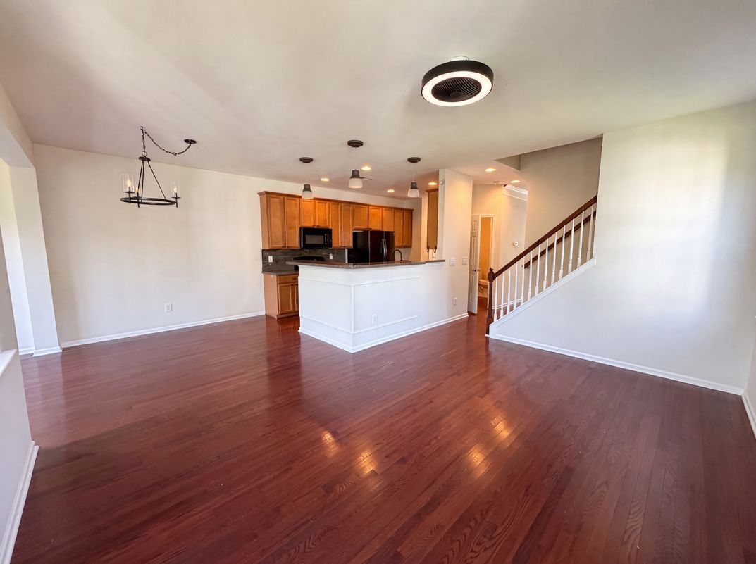 Property photo 3 of 9006 Parlor Dr