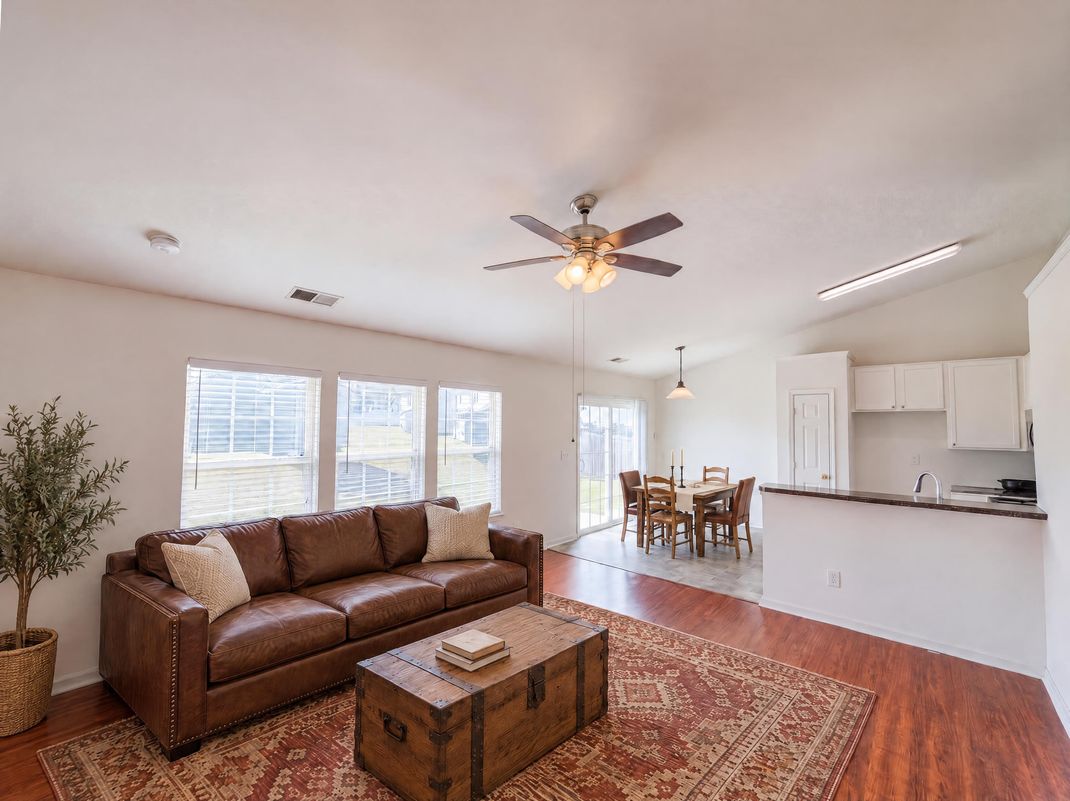 Property photo 3 of 223 Gumtree Dr