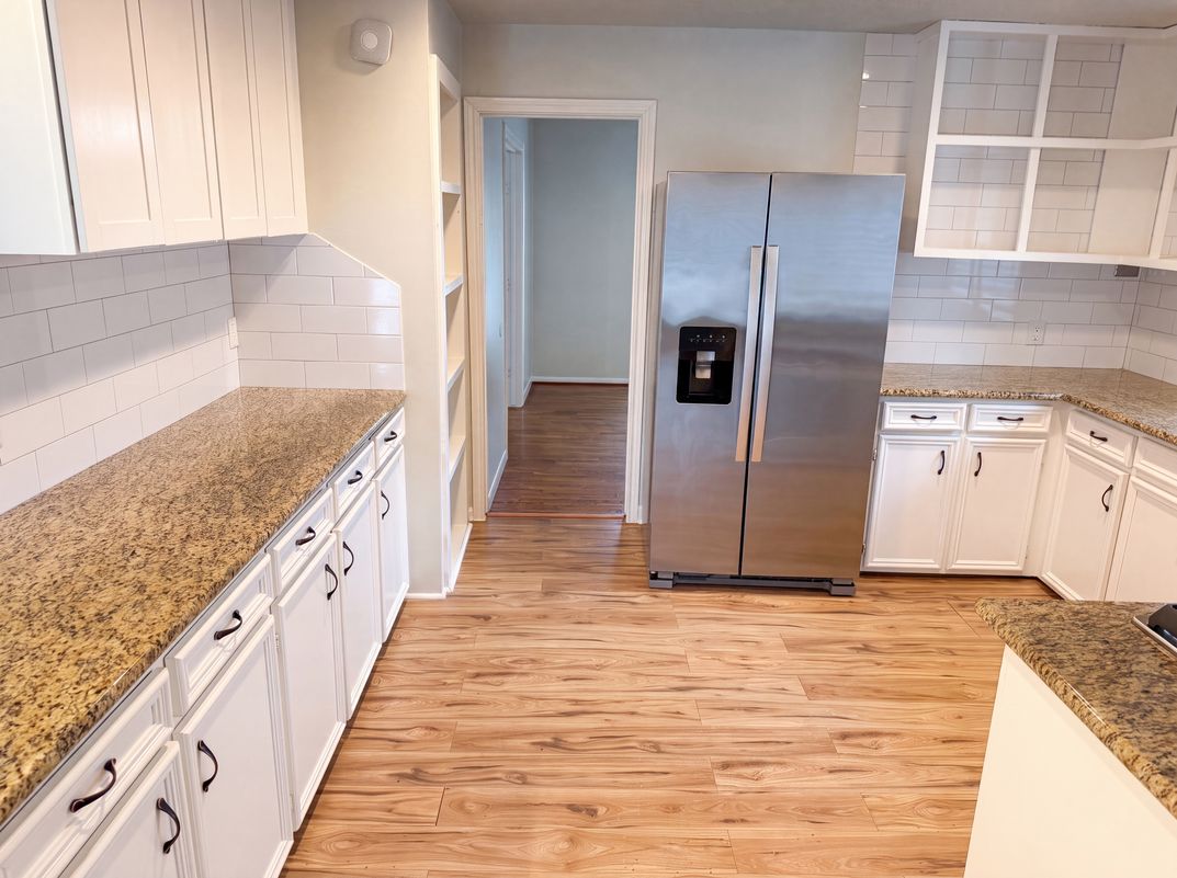 Property photo 2 of 14923 Aspen Hills Dr