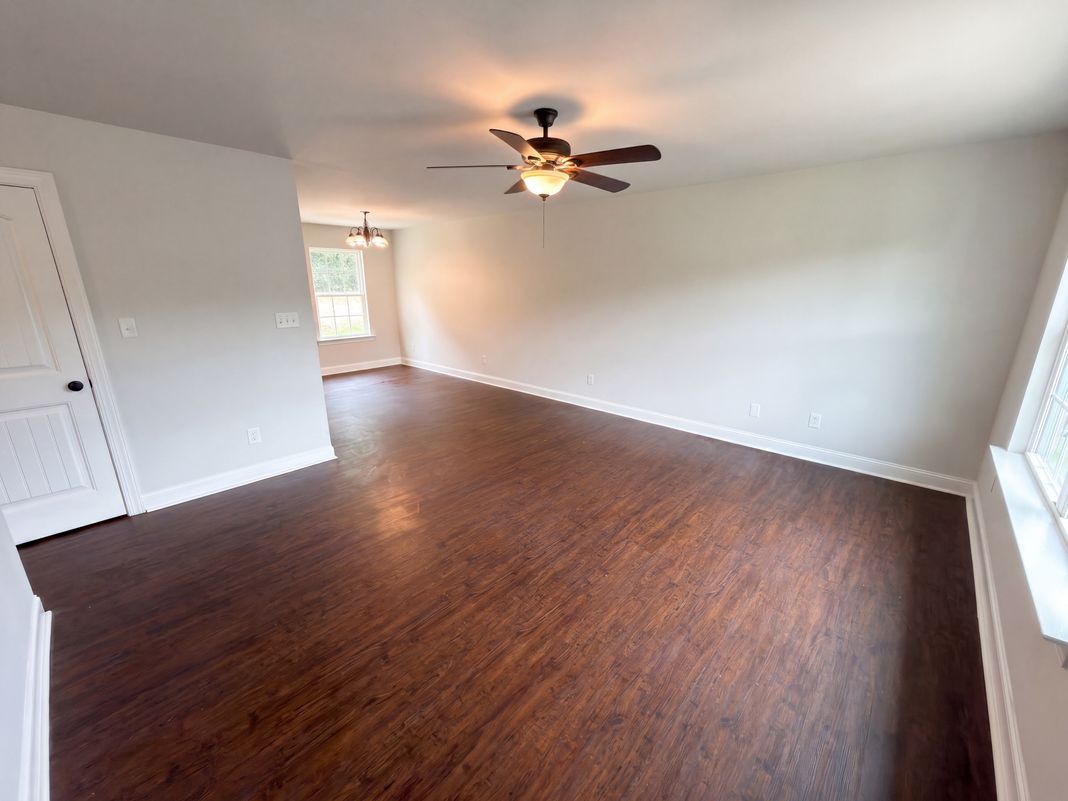 Property photo 3 of 1411 Foxbrook Cir