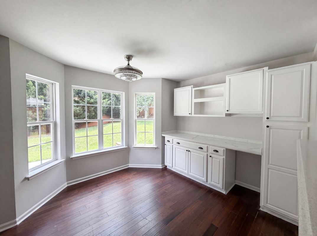 Photo 7 of 23 of 4024 Fifendrum Ln, Charlotte, NC