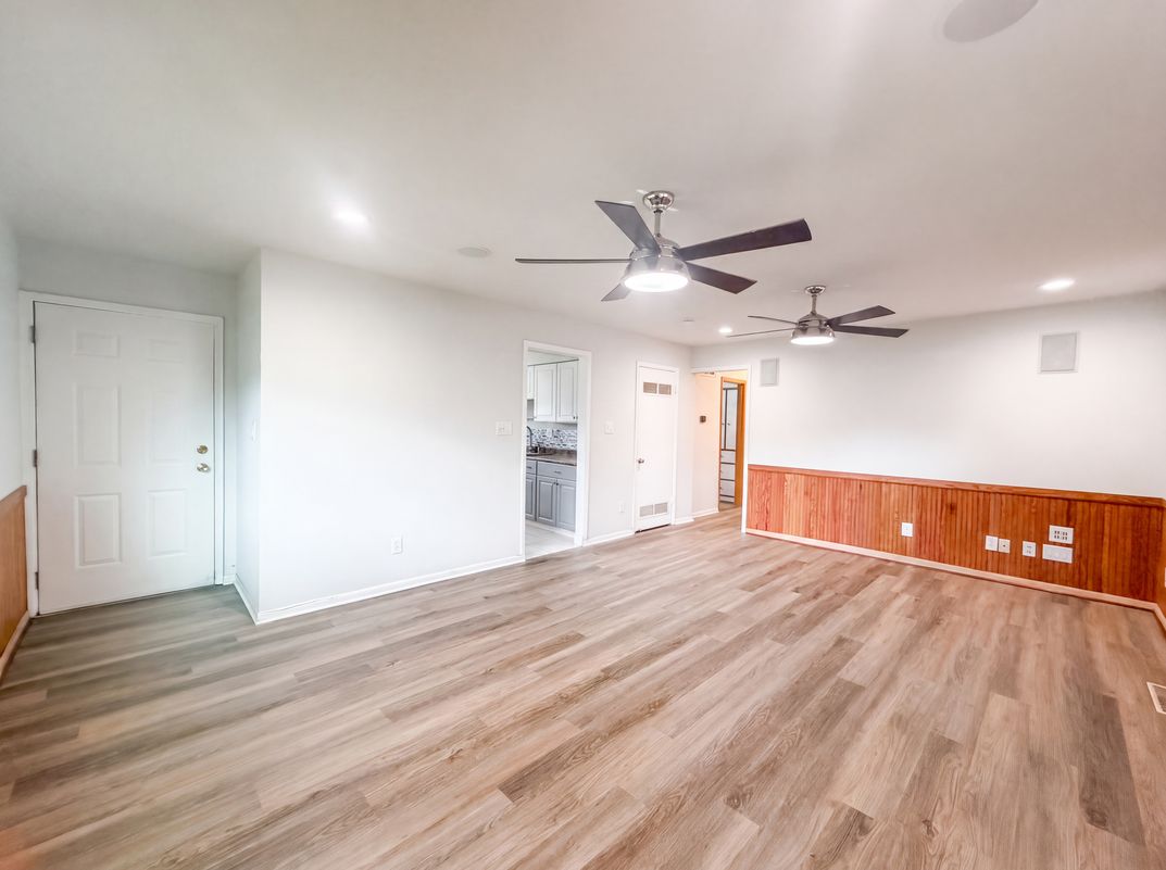 Property photo 3 of 2221 Myrtle Ave