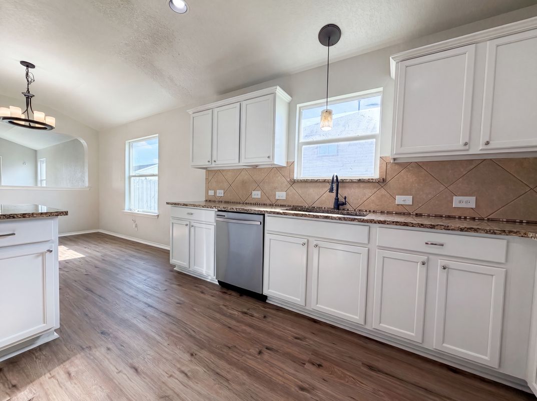 Property photo 2 of 2886 Oakbranch Rdg