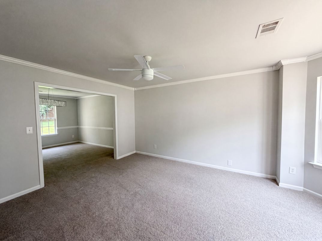 Photo 9 of 23 of 4024 Fifendrum Ln, Charlotte, NC