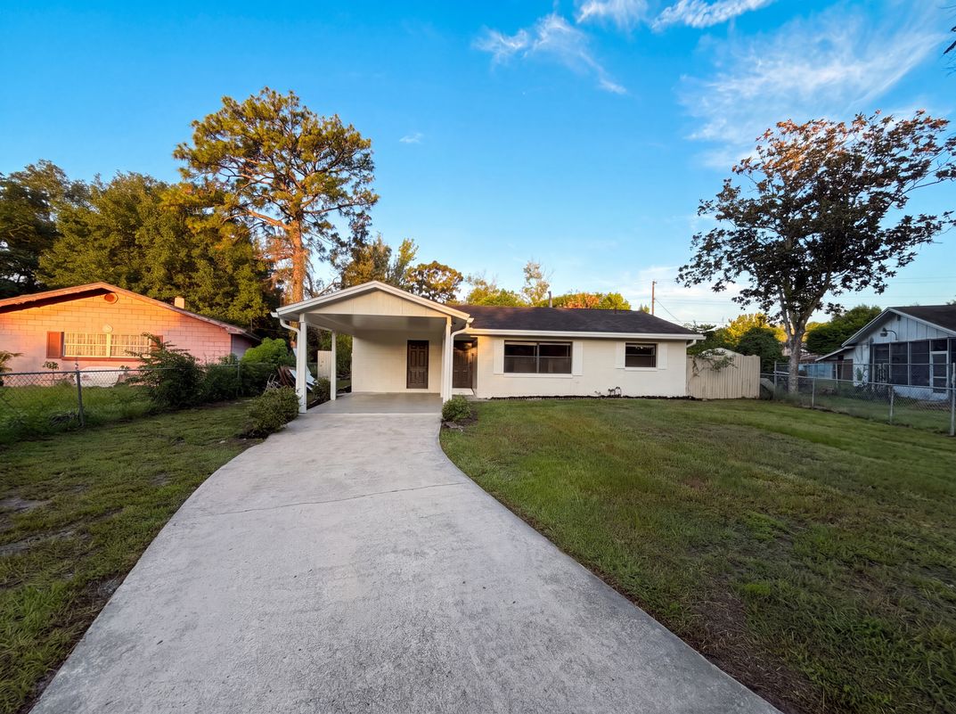 Property photo 1 of 722 Virginia Ln