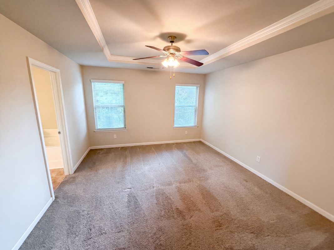 Property photo 3 of 4473 Ravenwood Dr