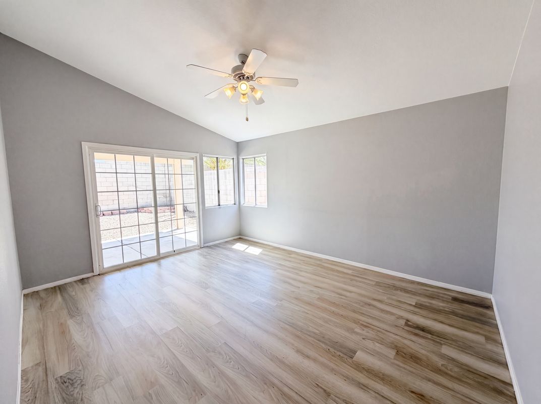 Property photo 3 of 9121 Indian Breeze Dr