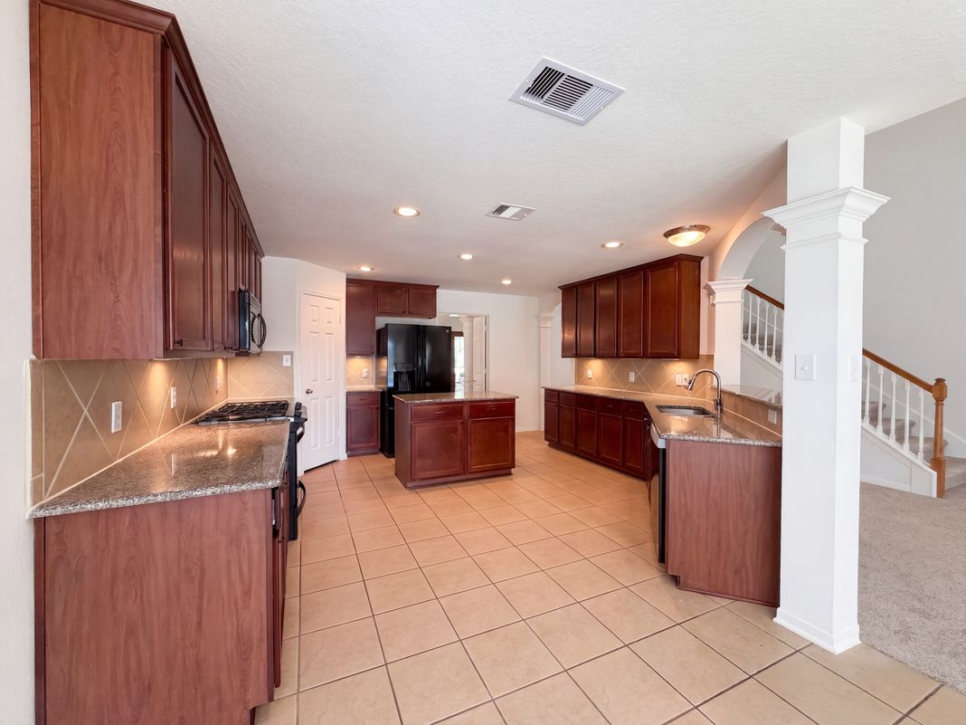 Property photo 2 of 24831 Blane Dr