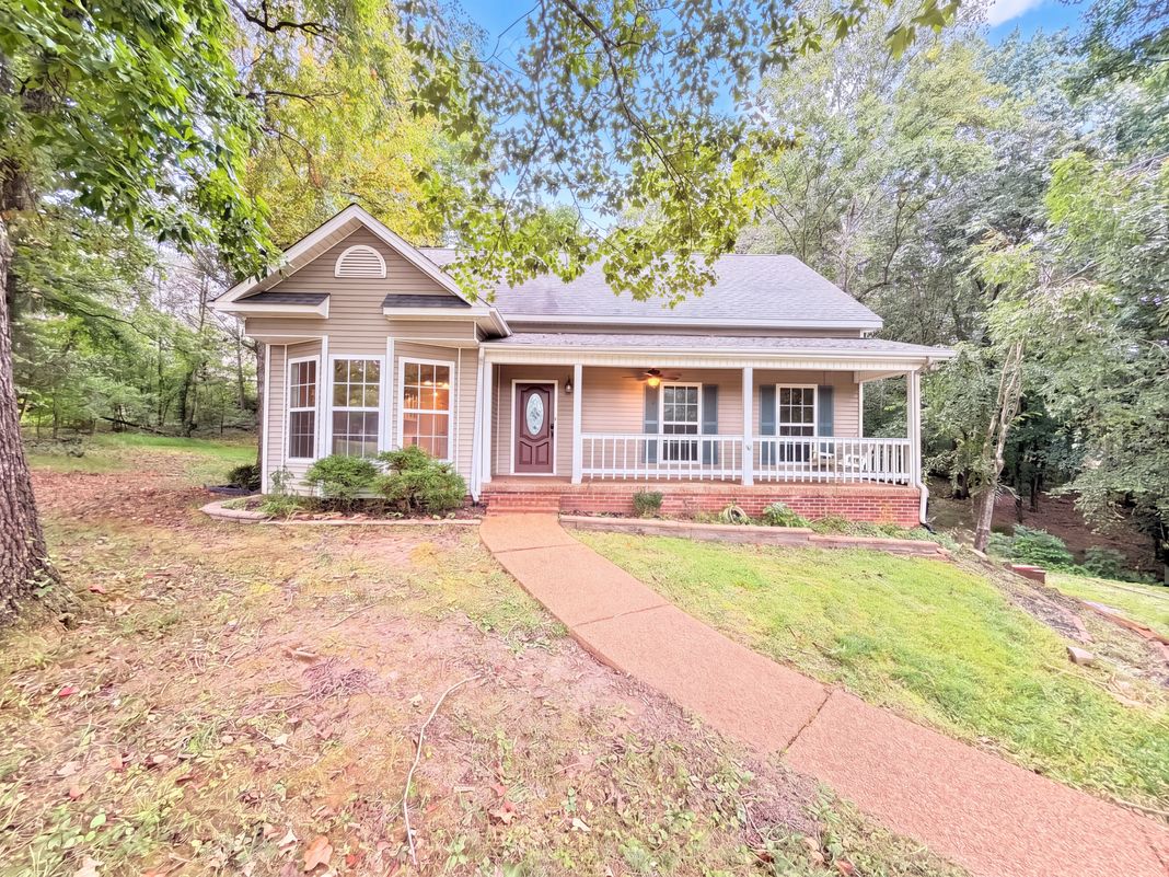 Property photo 1 of 608 Beechtree Ct