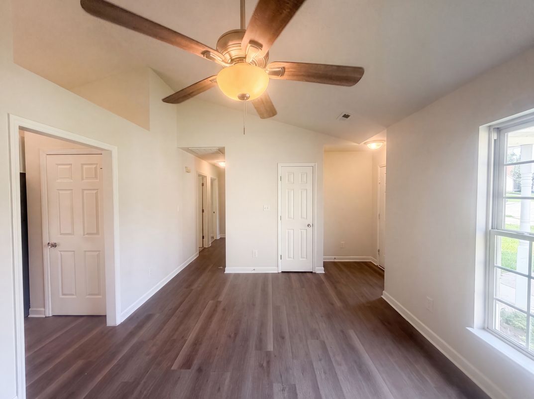 Property photo 3 of 2110 Carlisle Way