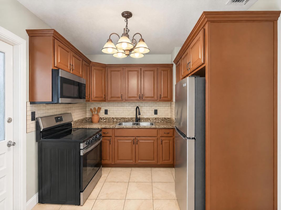 Property photo 2 of 4505 N Habana Ave