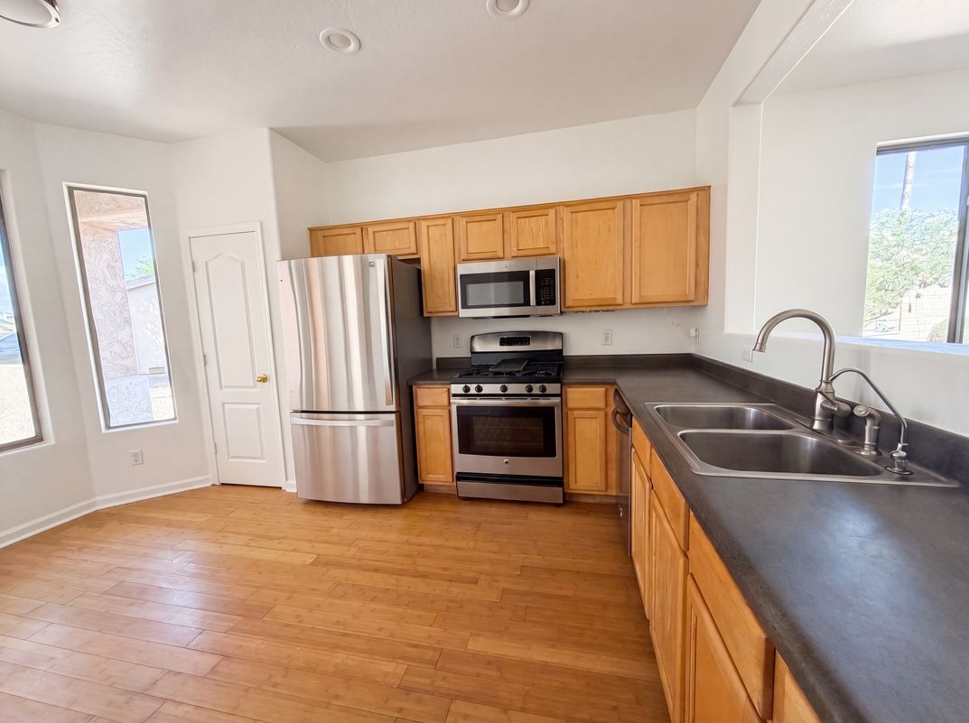 Property photo 2 of 3421 E Dennisport Ave
