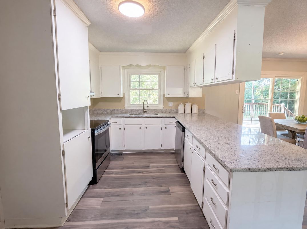 Property photo 2 of 4305 Dawnwood Dr