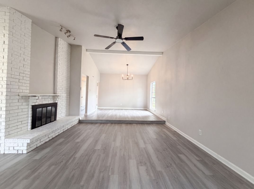 Property photo 3 of 1906 Stockton Trl