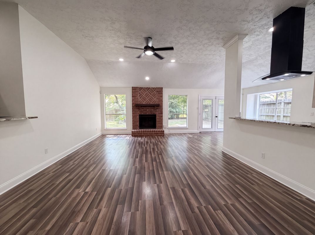 Property photo 3 of 4011 Hunnington Dr