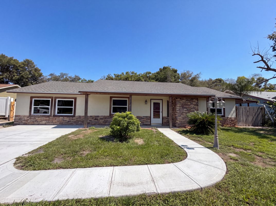 Property photo 2 of 466 Leland Dr